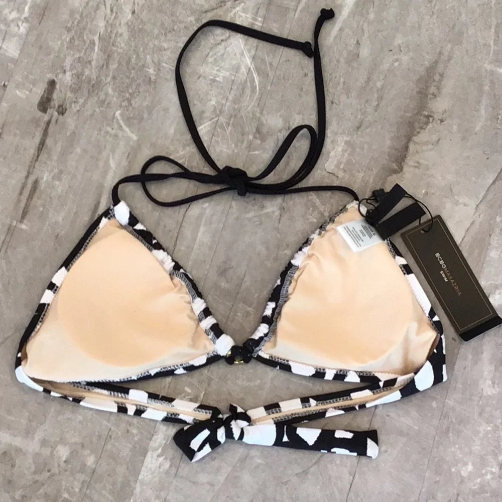 BCBGMaxAzria triangle string